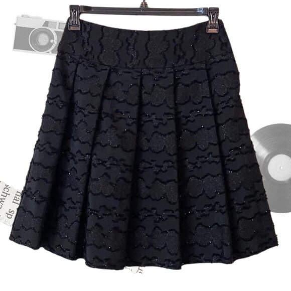 Trina Turk Metallic Black MIDI Pleated Skirt Size 2 - Picture 2 of 8